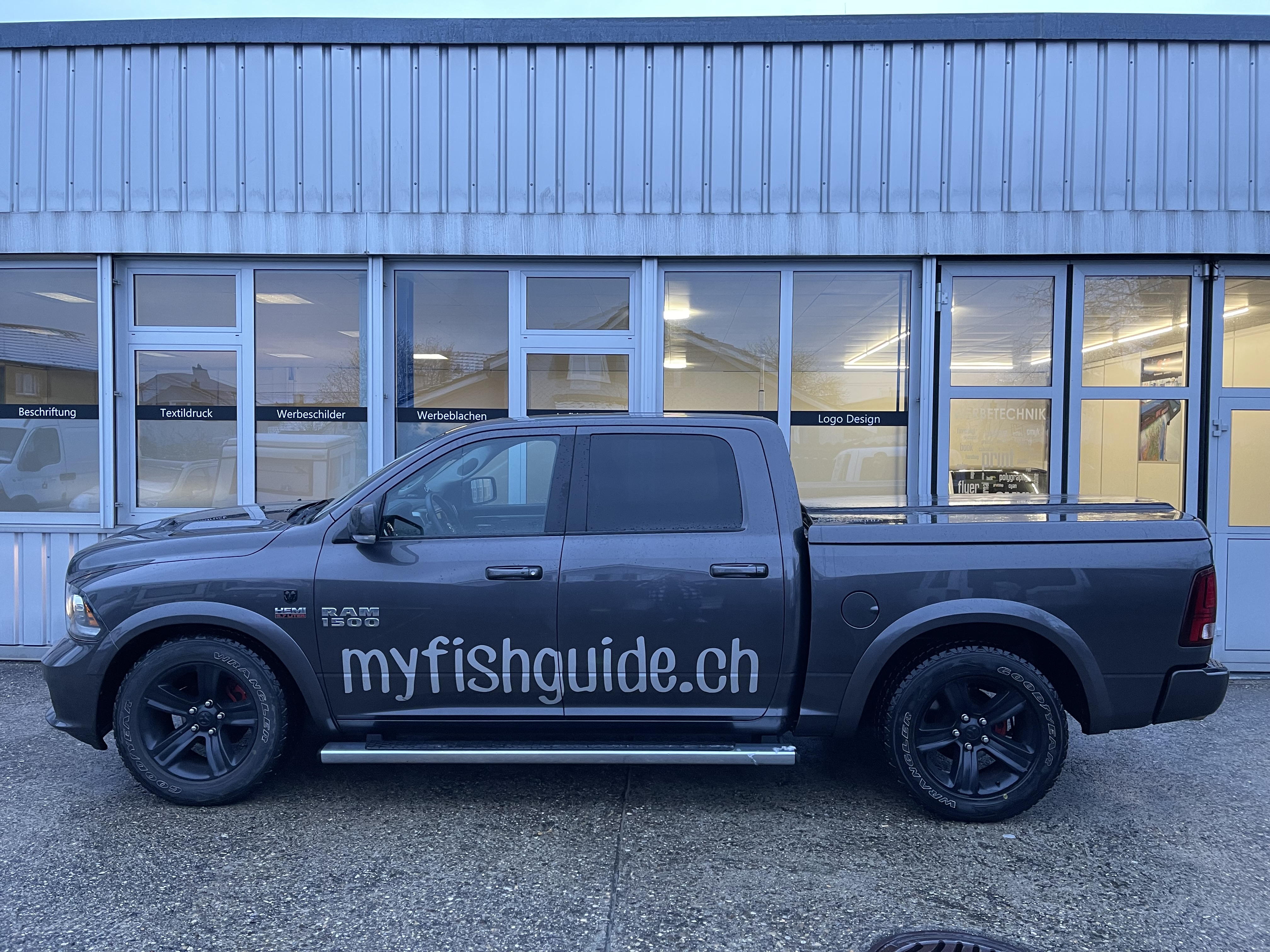 Fahrzeugbeschriftung 13