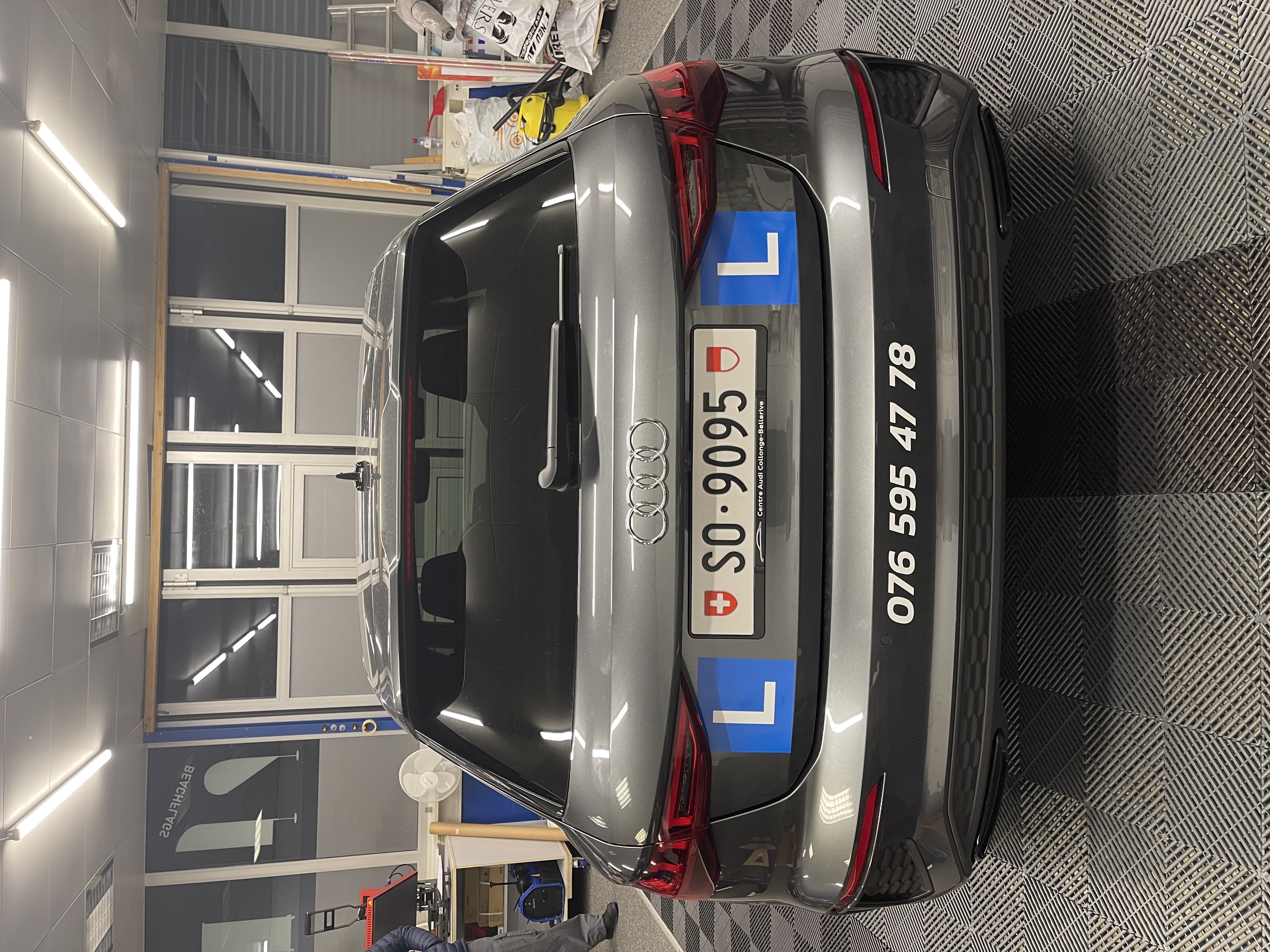 Fahrzeugbeschriftung 28