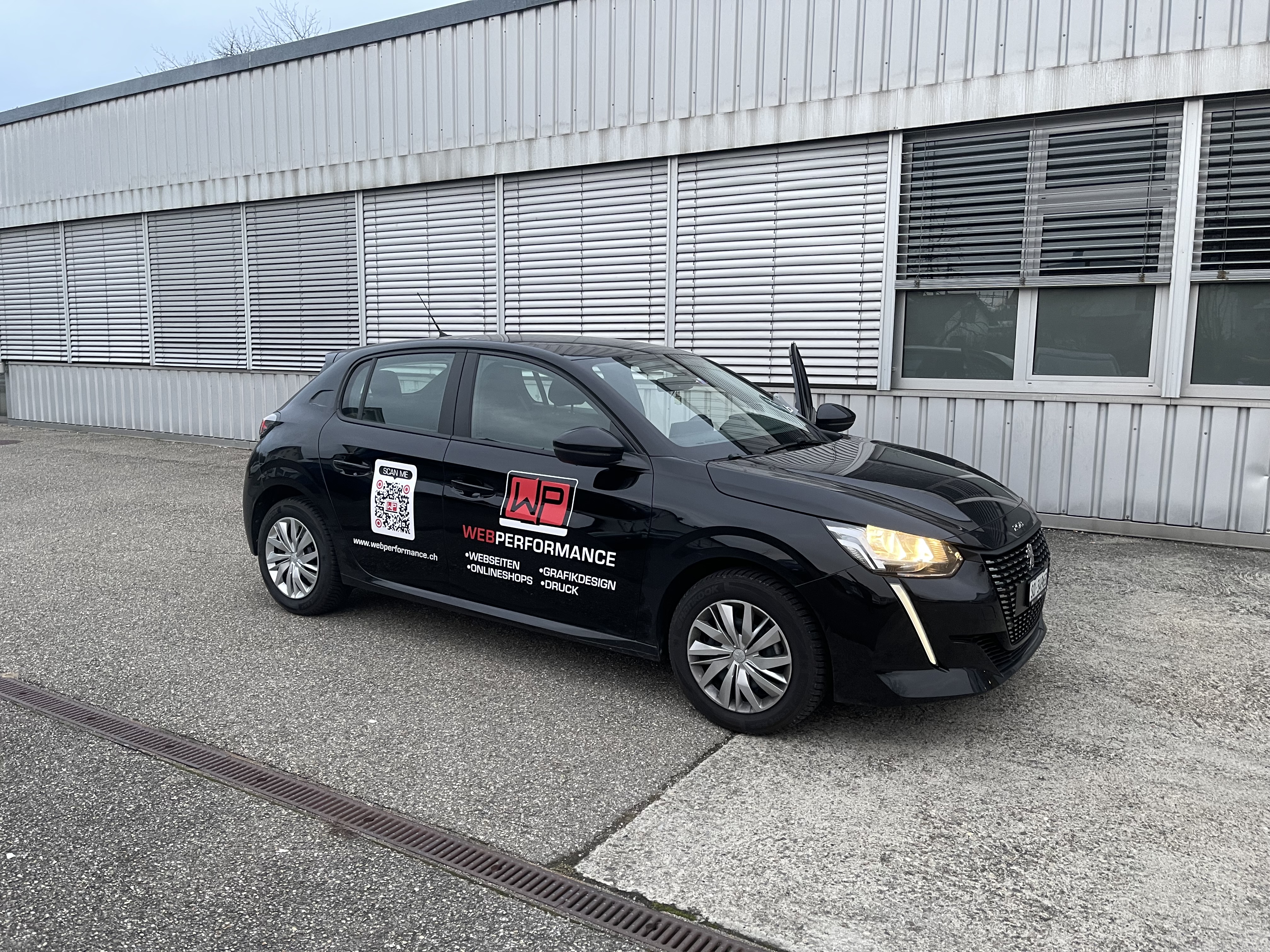 Fahrzeugbeschriftung 32